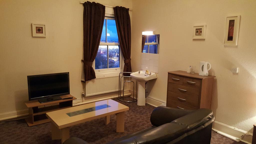 Station Hotel Hucknall Kültér fotó