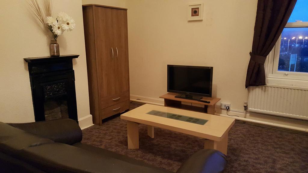 Station Hotel Hucknall Kültér fotó