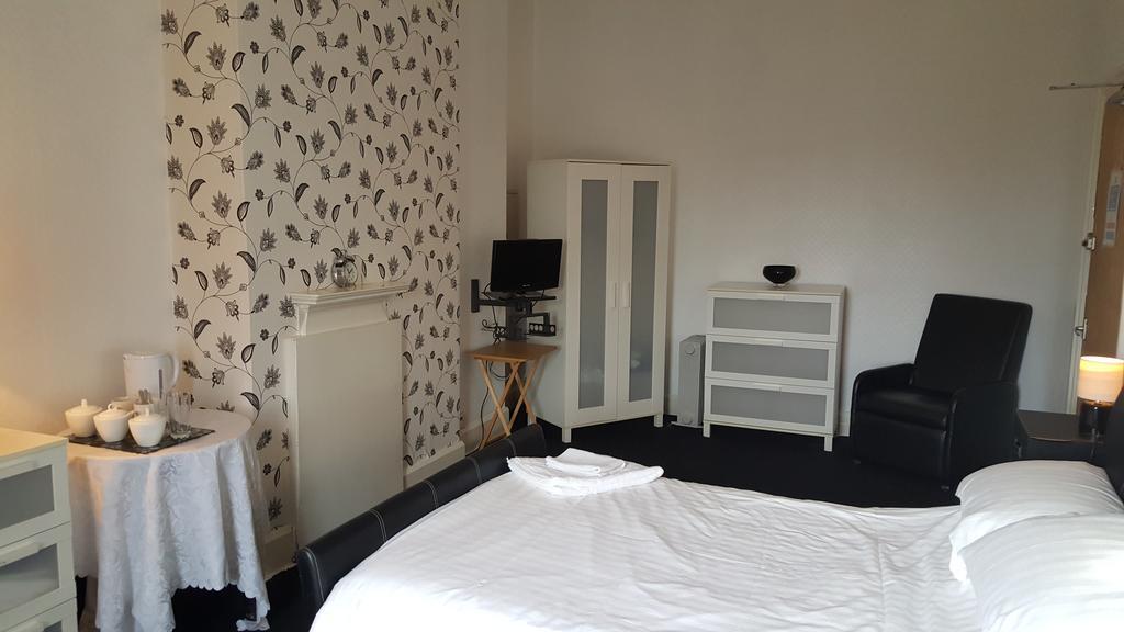 Station Hotel Hucknall Kültér fotó