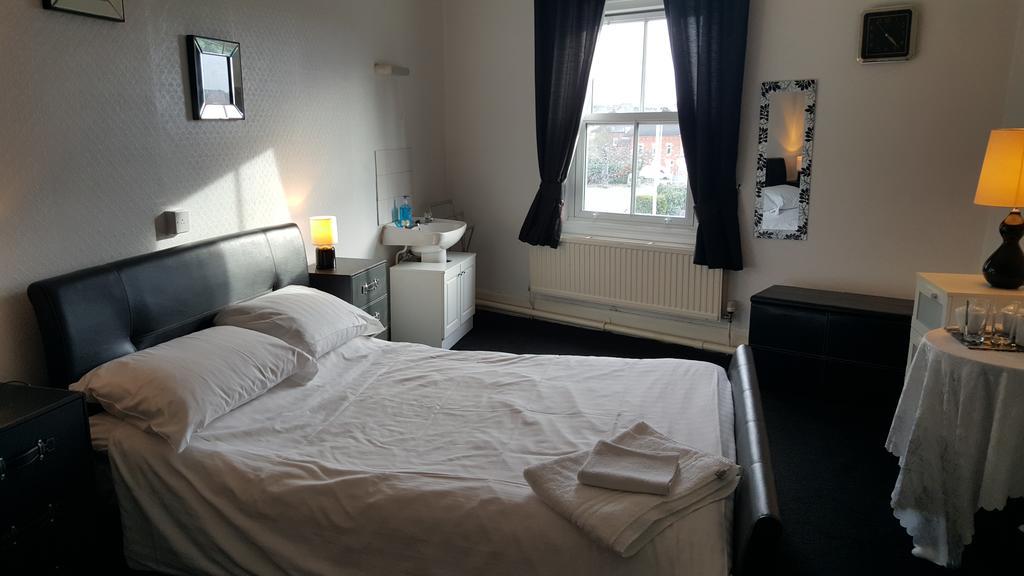 Station Hotel Hucknall Kültér fotó