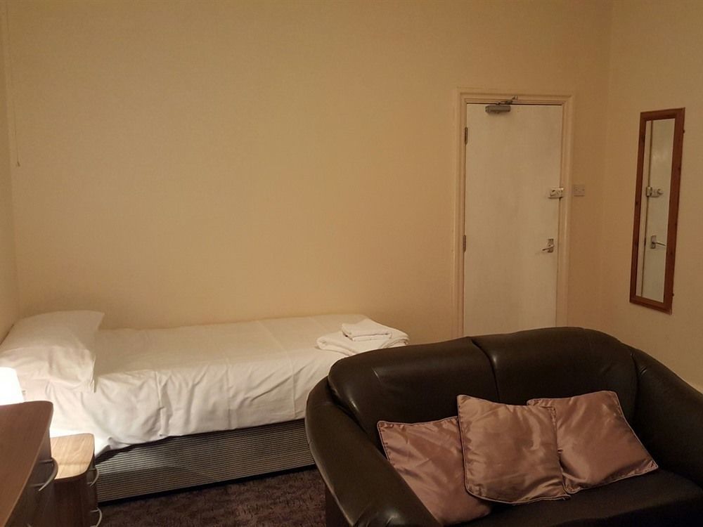 Station Hotel Hucknall Kültér fotó